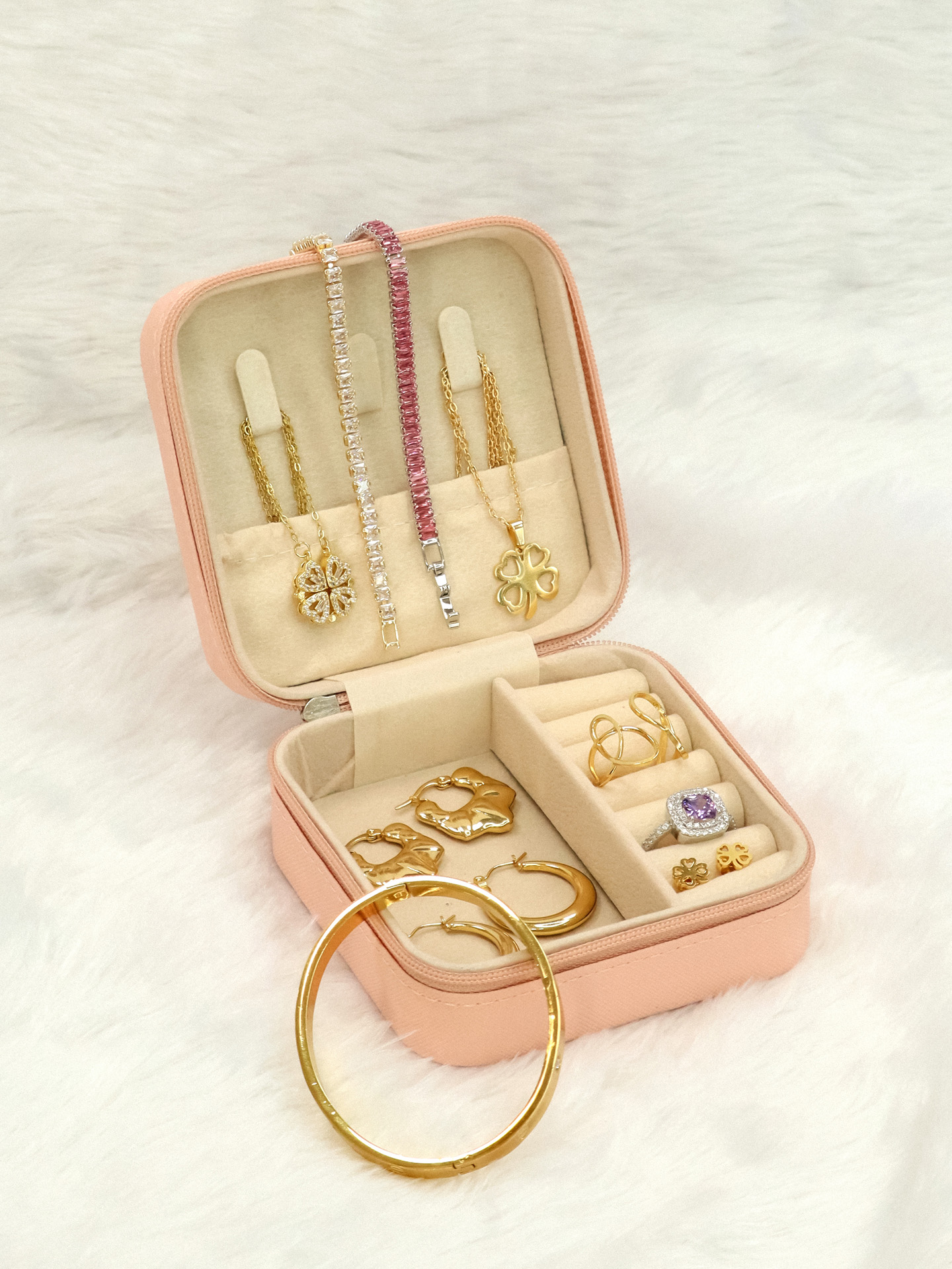Golden Charm Treasure Case